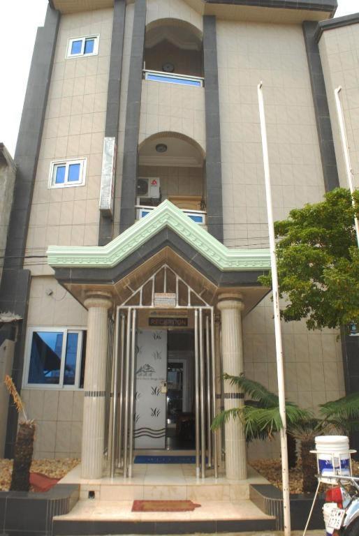 Benin Berge Hotel Cotonou Bagian luar foto